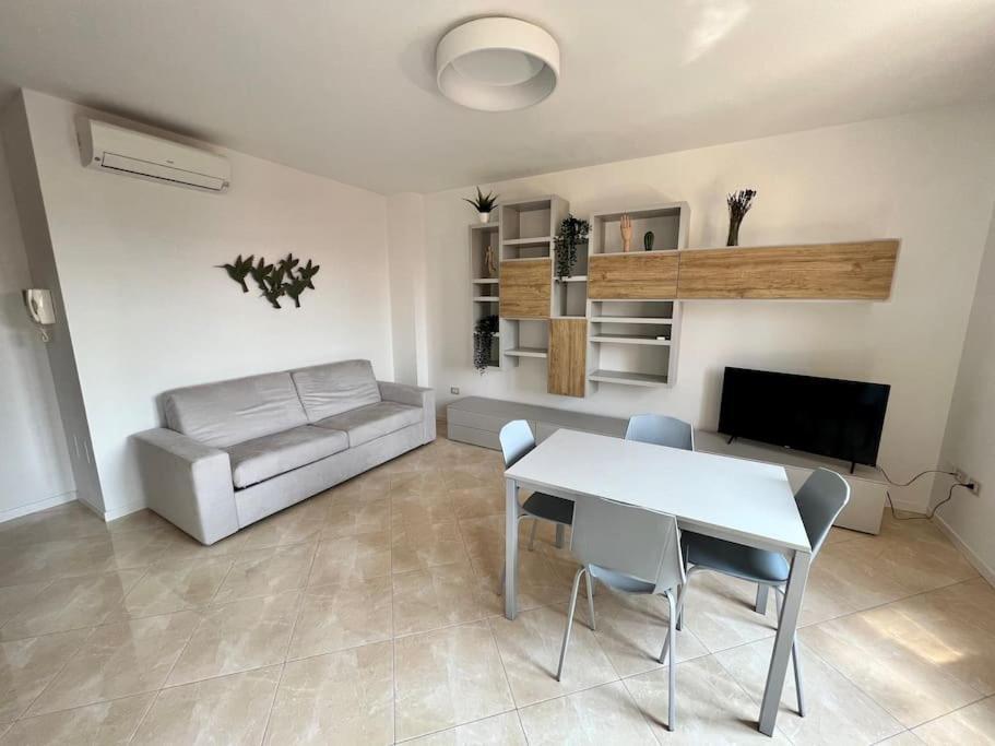 Beija Flor-Trilocale Piazza Garibaldi N18 Apartment Desenzano del Garda Exterior photo